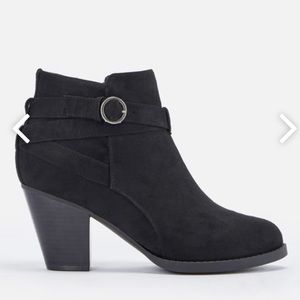 Ankle boots